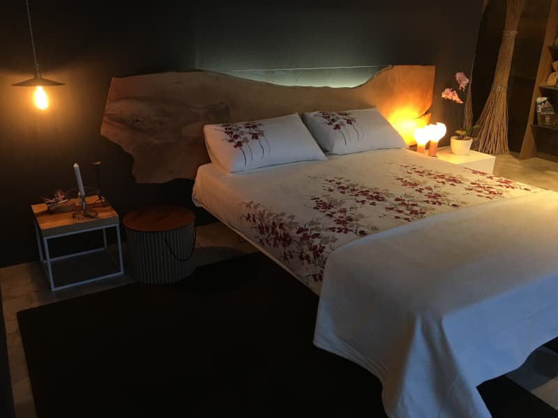 Come arredare la camera da letto in legno massello