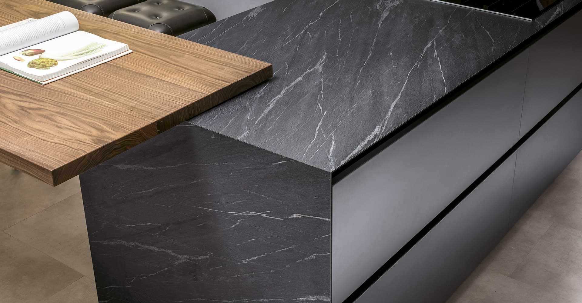 Monoliti Piano e Spalle — SolidTop