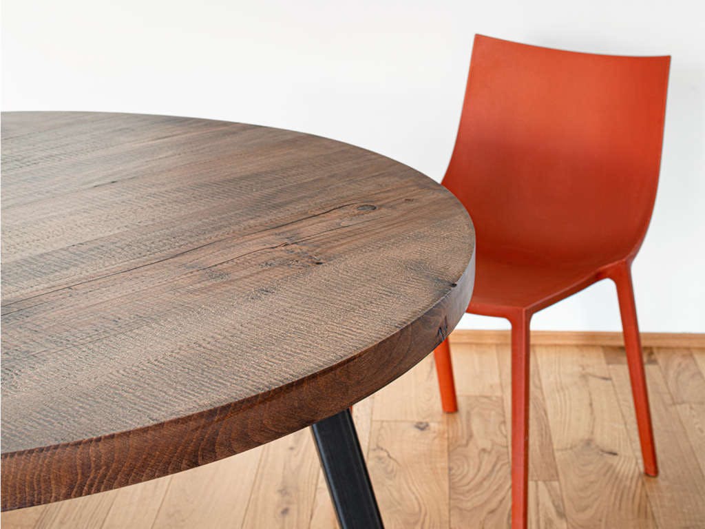 Tavolo in legno massello: rotondo o rettangolare?
