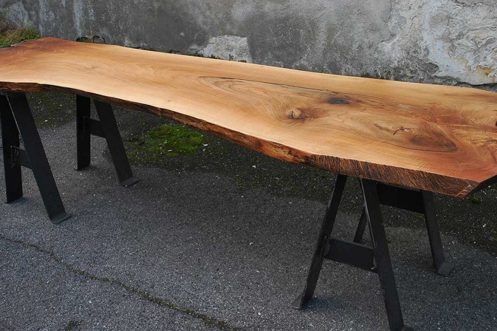 mobili in legno massello