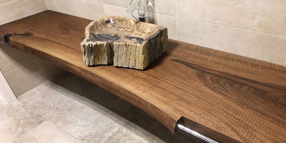 mobili in legno massello
