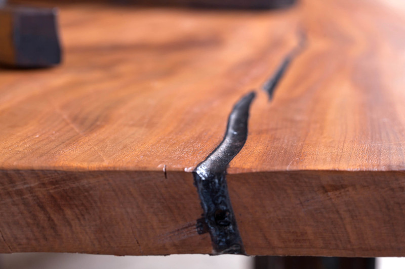 mobili in legno massello