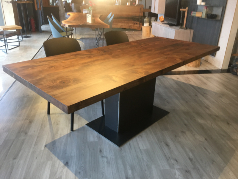 TAVOLO IN LEGNO