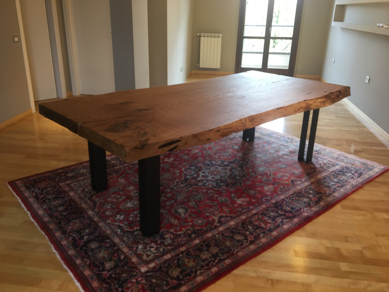 tavolo in legno massello
