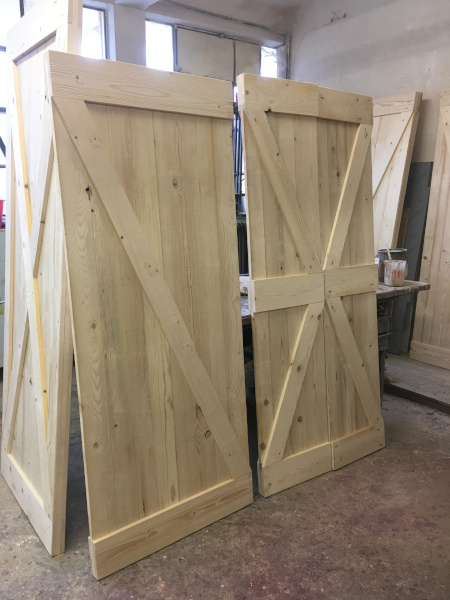 porte in legno massello