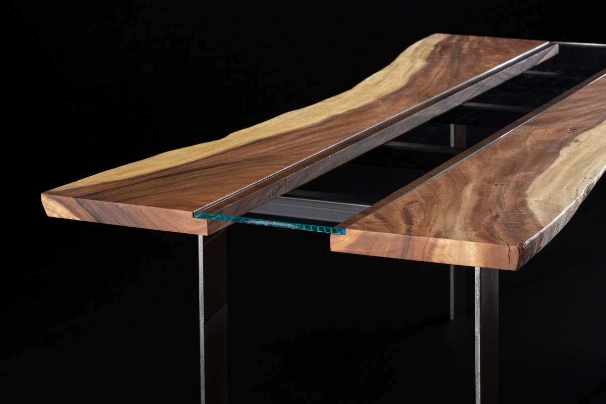 tavolo in legno di amber