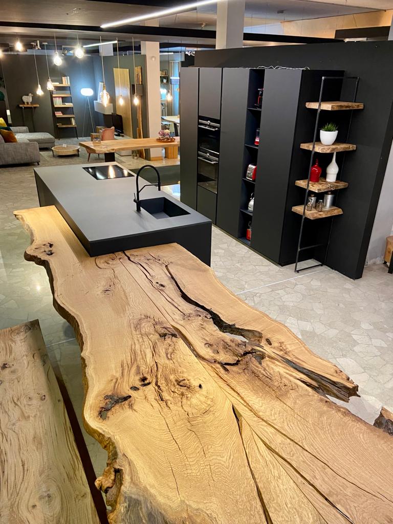 tavolo in legno massello per cucina